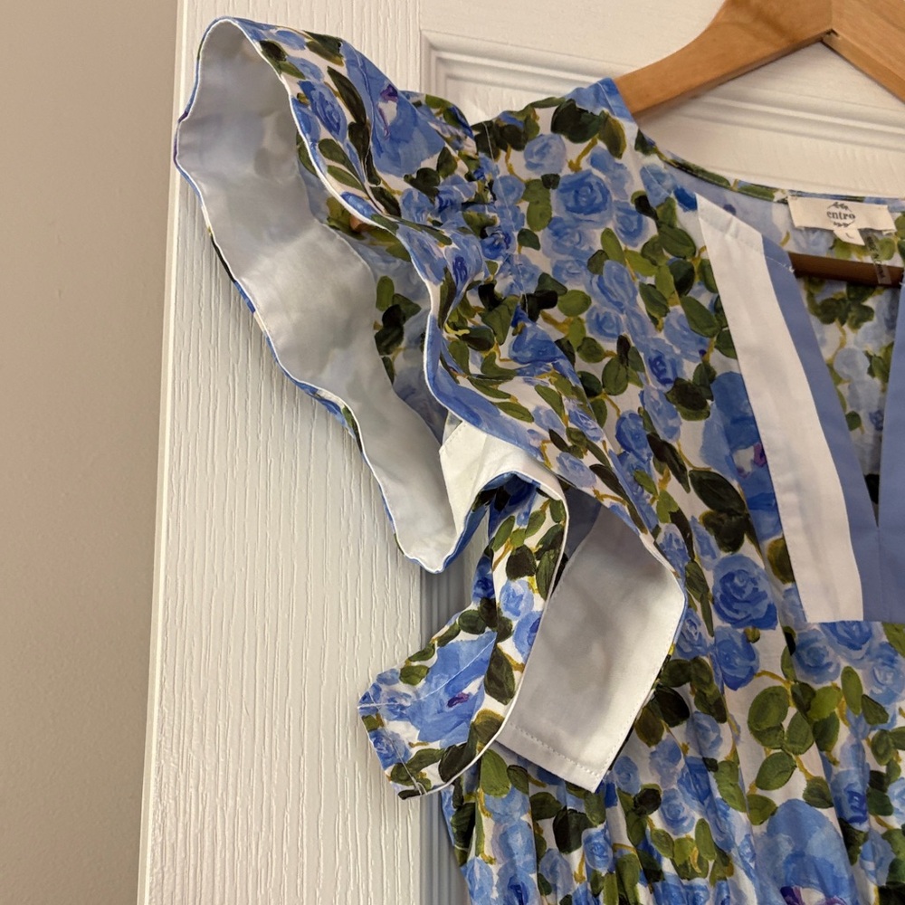 entro Blue Floral Tie-Waist Peplum Top with White Trim - Picture 4 of 6